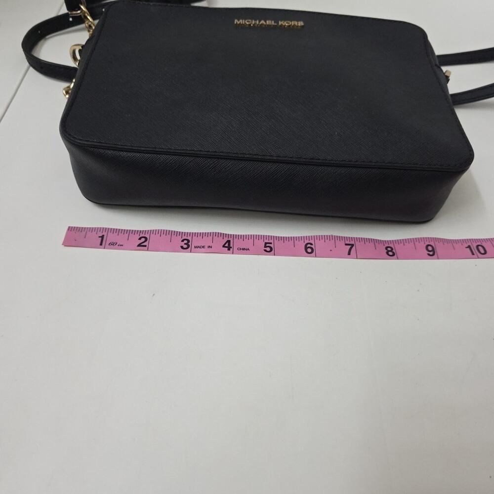 Michael Kors Black Saffiano Leather Crossbody Bag Gold Chain Strap Zip Top Clean - Picture 7 of 9